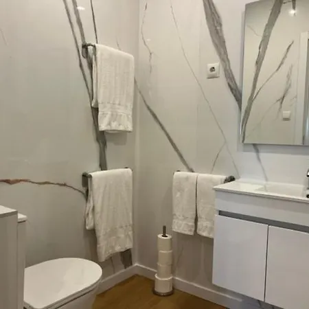 公寓 Romantic And Renewed 1 Bedroom In Campolide - 2s *